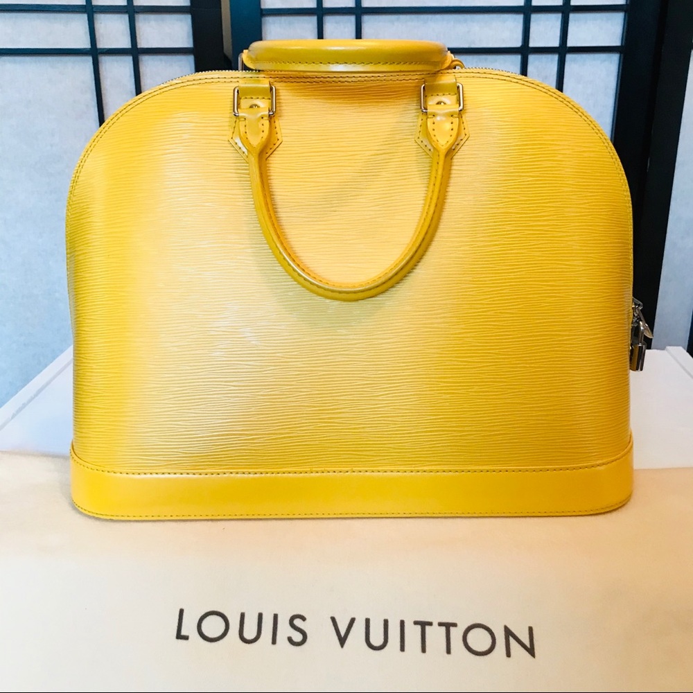 ☀️ RARE Louis Vuitton Alma GM Epi Citron 💎